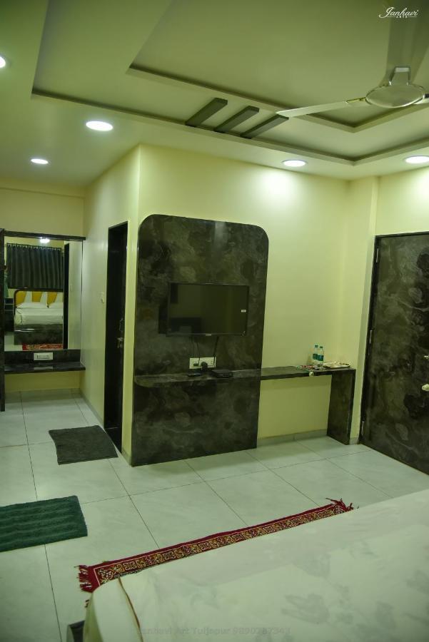 Pawan Executive Tuljapur Ngoại thất bức ảnh