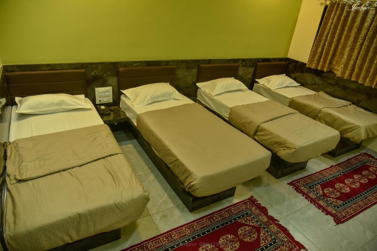 Pawan Executive Tuljapur Ngoại thất bức ảnh