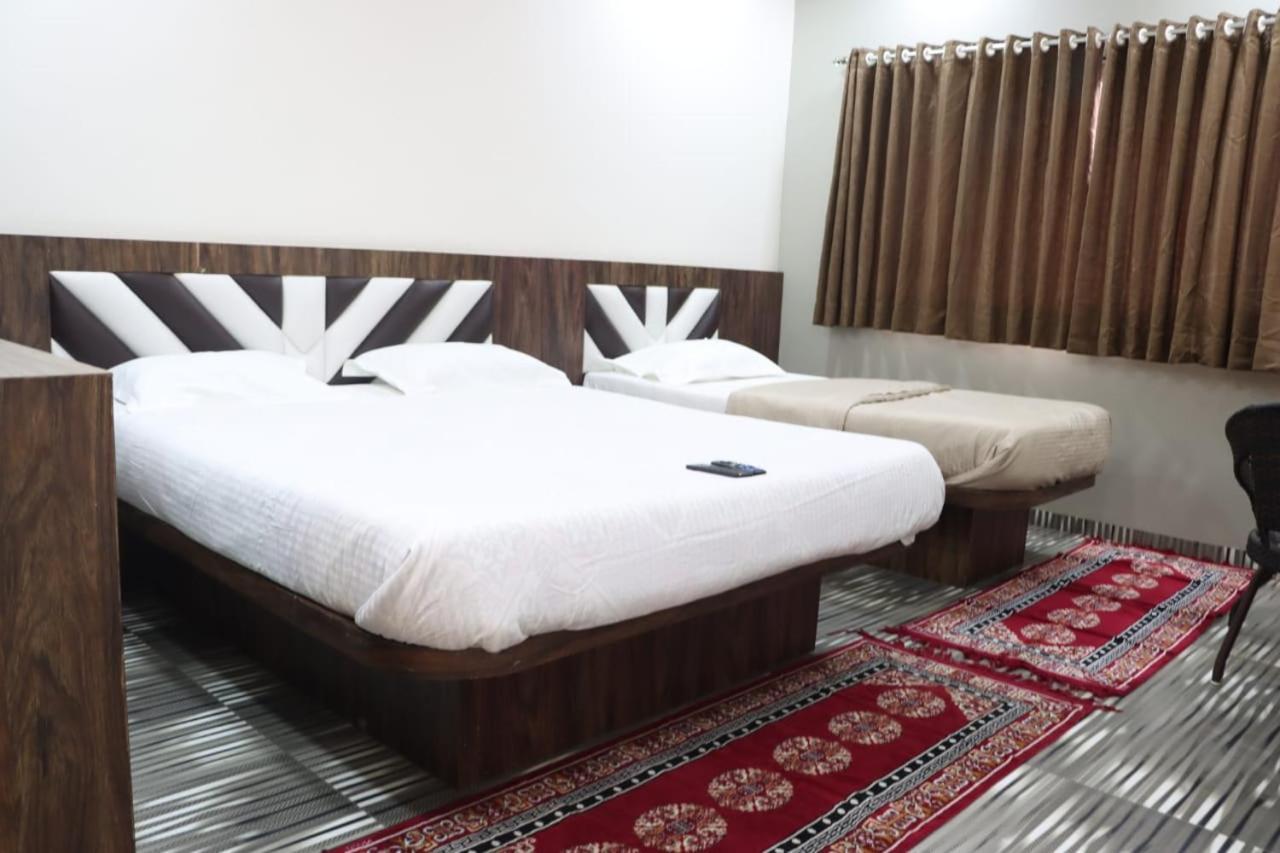 Pawan Executive Tuljapur Ngoại thất bức ảnh