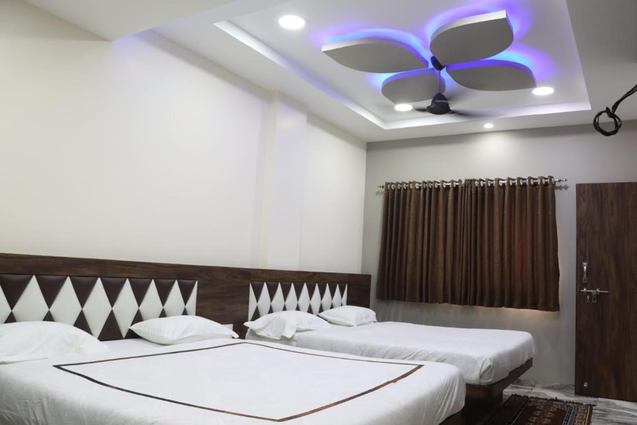Pawan Executive Tuljapur Ngoại thất bức ảnh