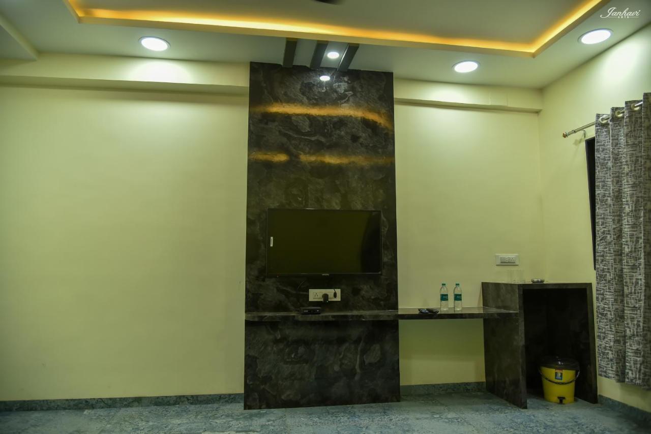 Pawan Executive Tuljapur Ngoại thất bức ảnh