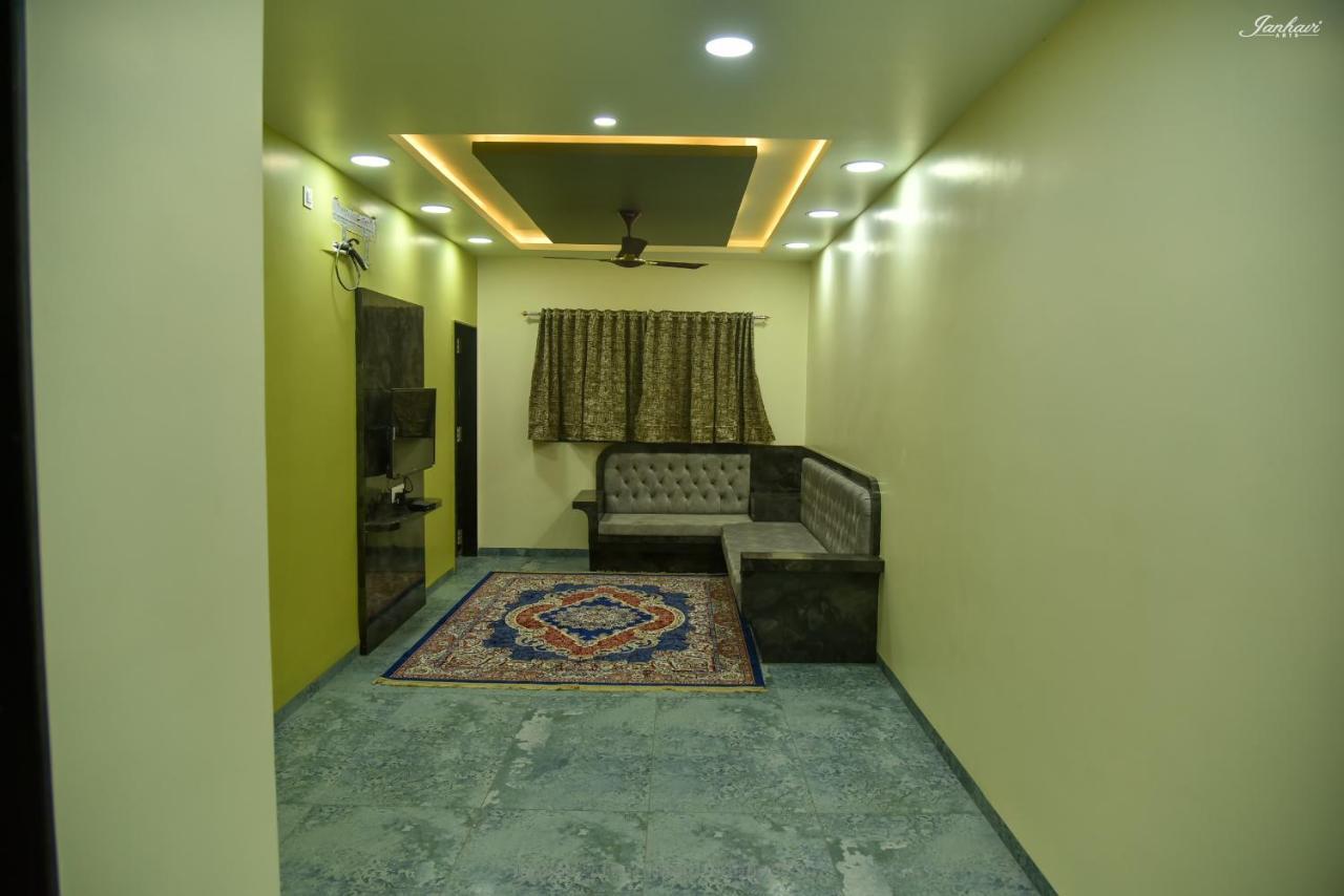 Pawan Executive Tuljapur Ngoại thất bức ảnh
