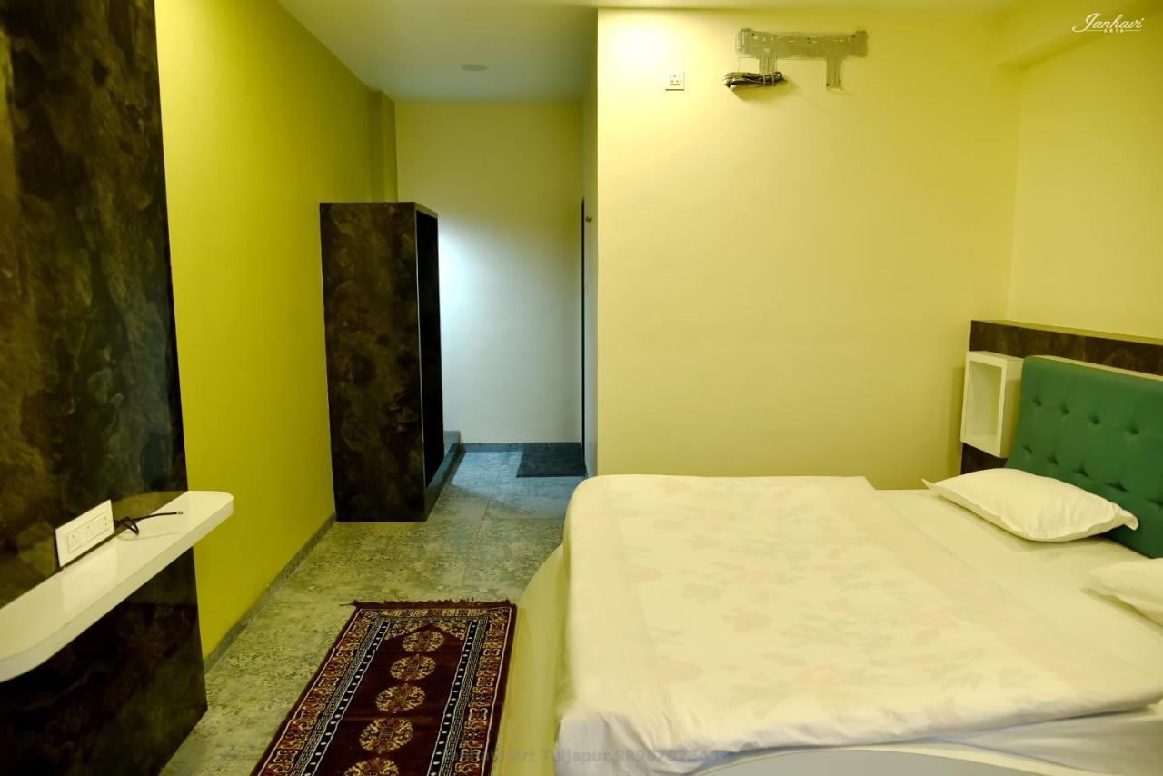 Pawan Executive Tuljapur Ngoại thất bức ảnh