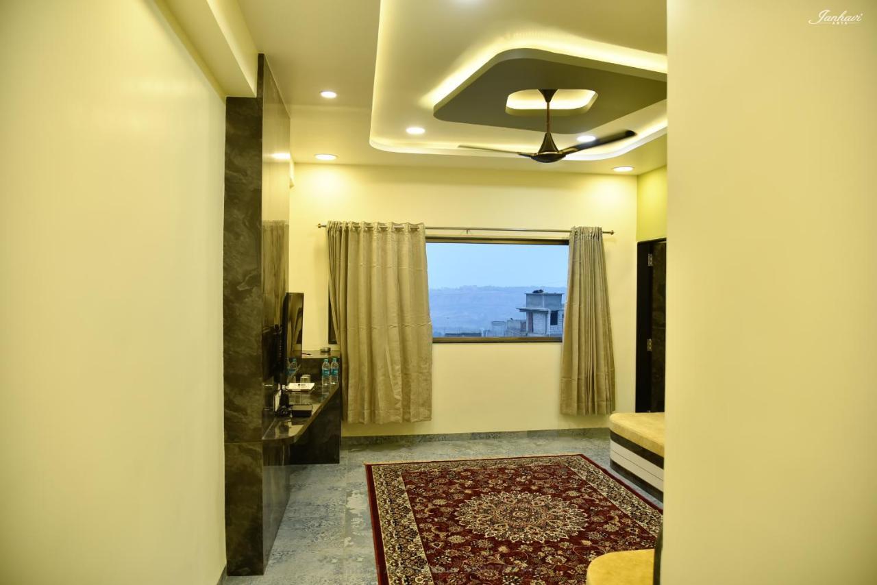 Pawan Executive Tuljapur Ngoại thất bức ảnh